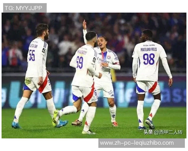 法甲劲旅里昂因拖欠款项遭欧足联和FIFA警告面临降级危机